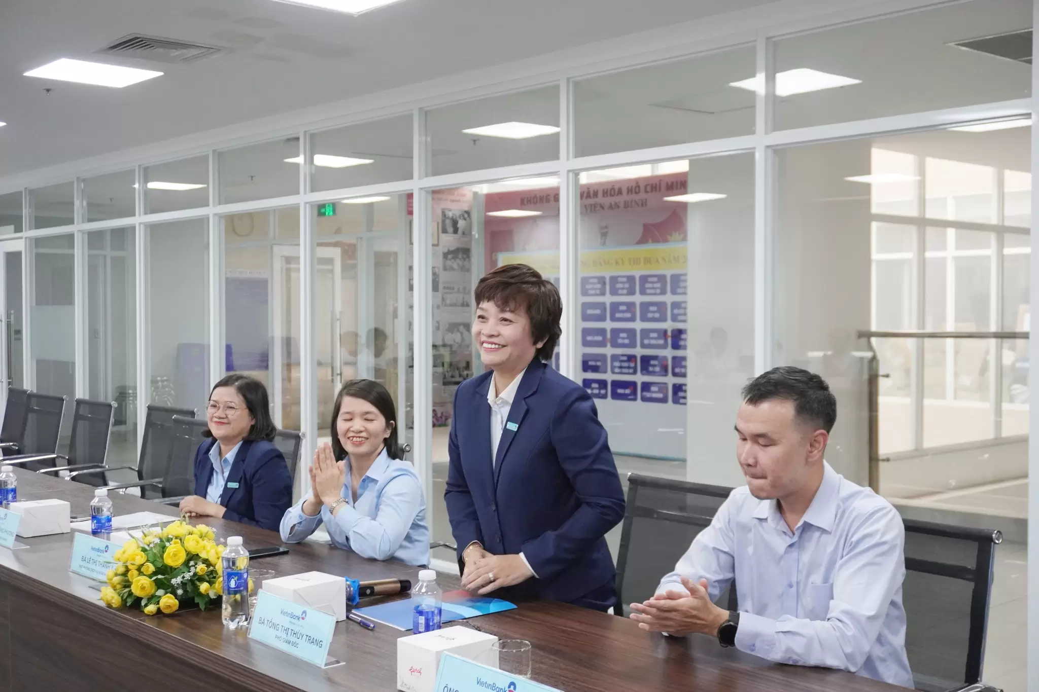 BỆNH VIỆN AN BÌNH TIẾP NHẬN XE CỨU THƯƠNG DO VIETINBANK TRAO TẶNG