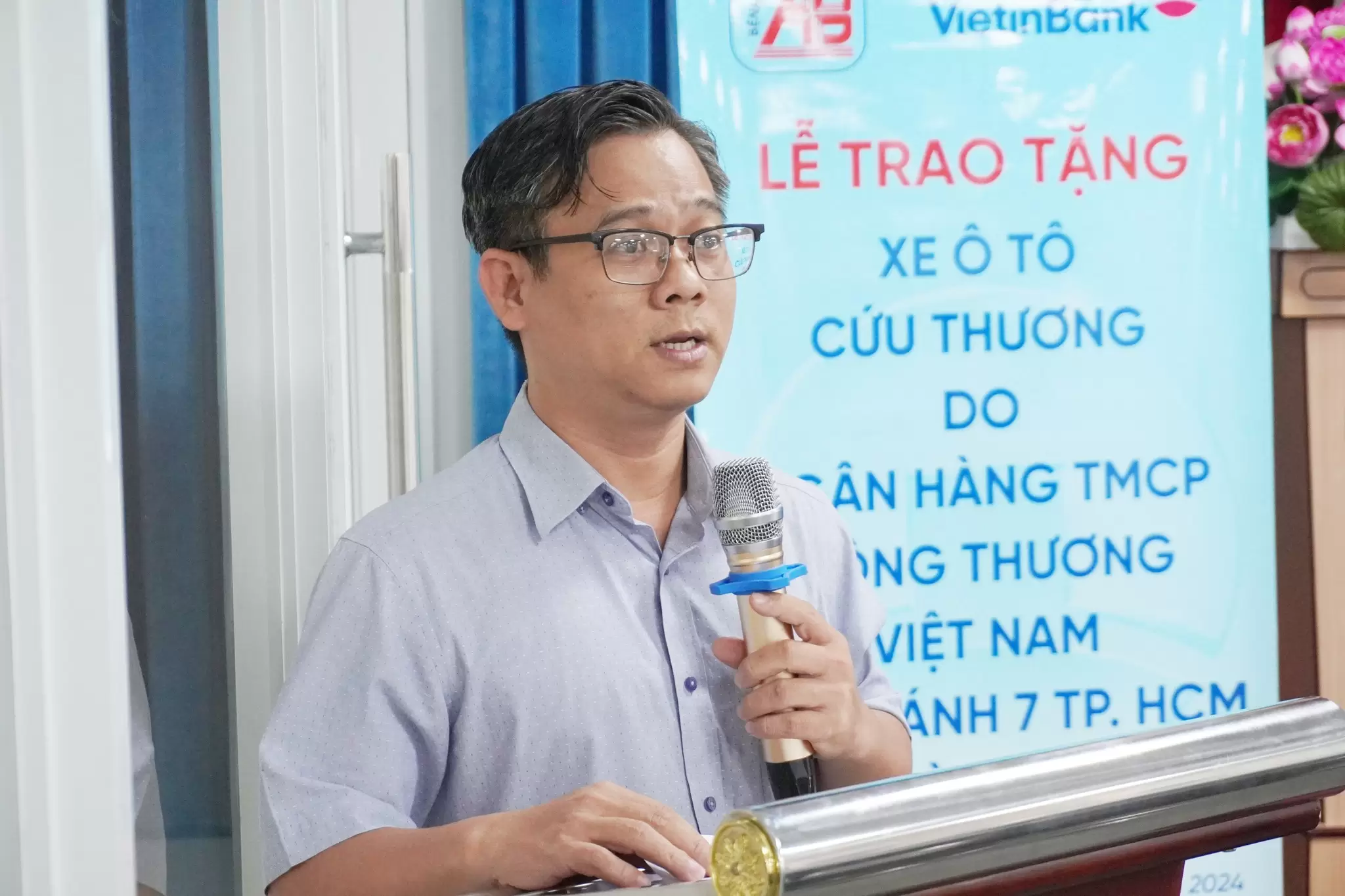 BỆNH VIỆN AN BÌNH TIẾP NHẬN XE CỨU THƯƠNG DO VIETINBANK TRAO TẶNG