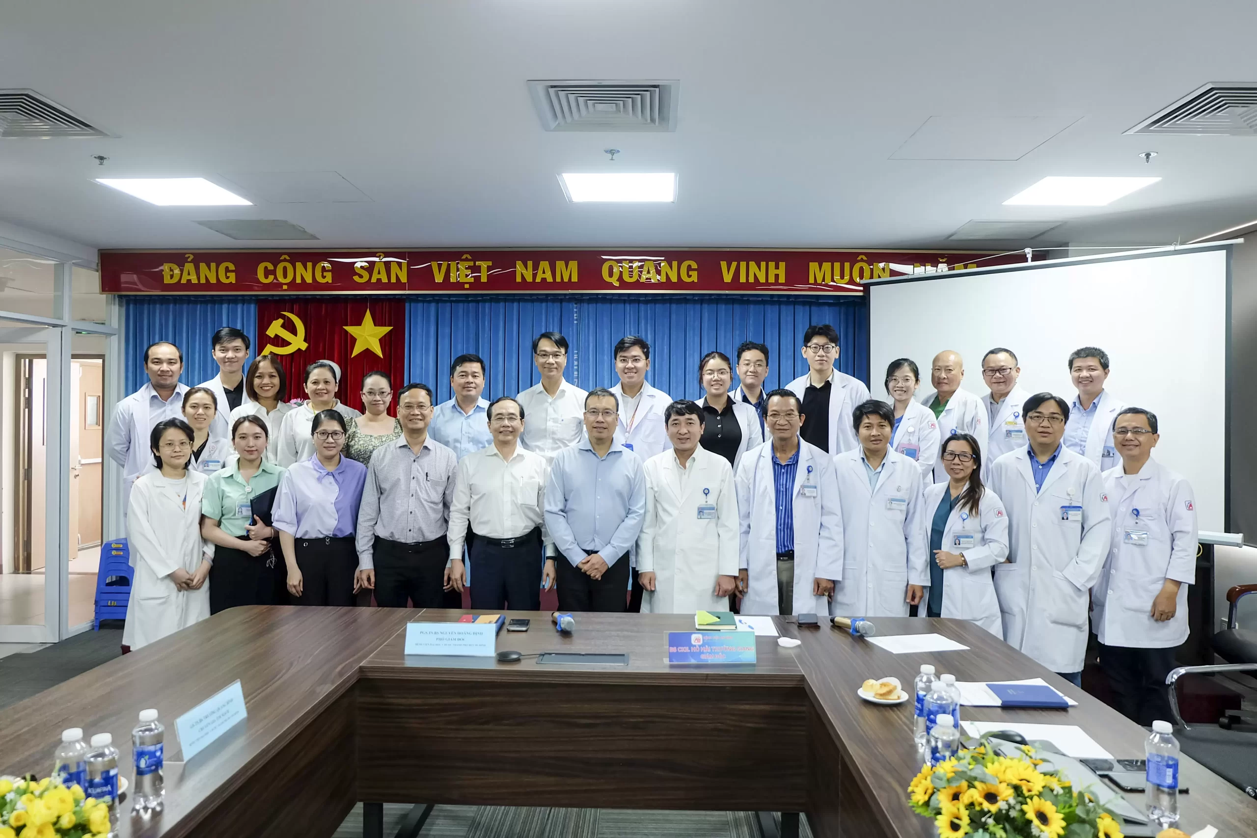 Bệnh viện An Bình và Bệnh viện Đại học Y Dược TP.HCM phối hợp tổ chức buổi sinh hoạt chuyên đề “Phối hợp điều trị ghép tim”