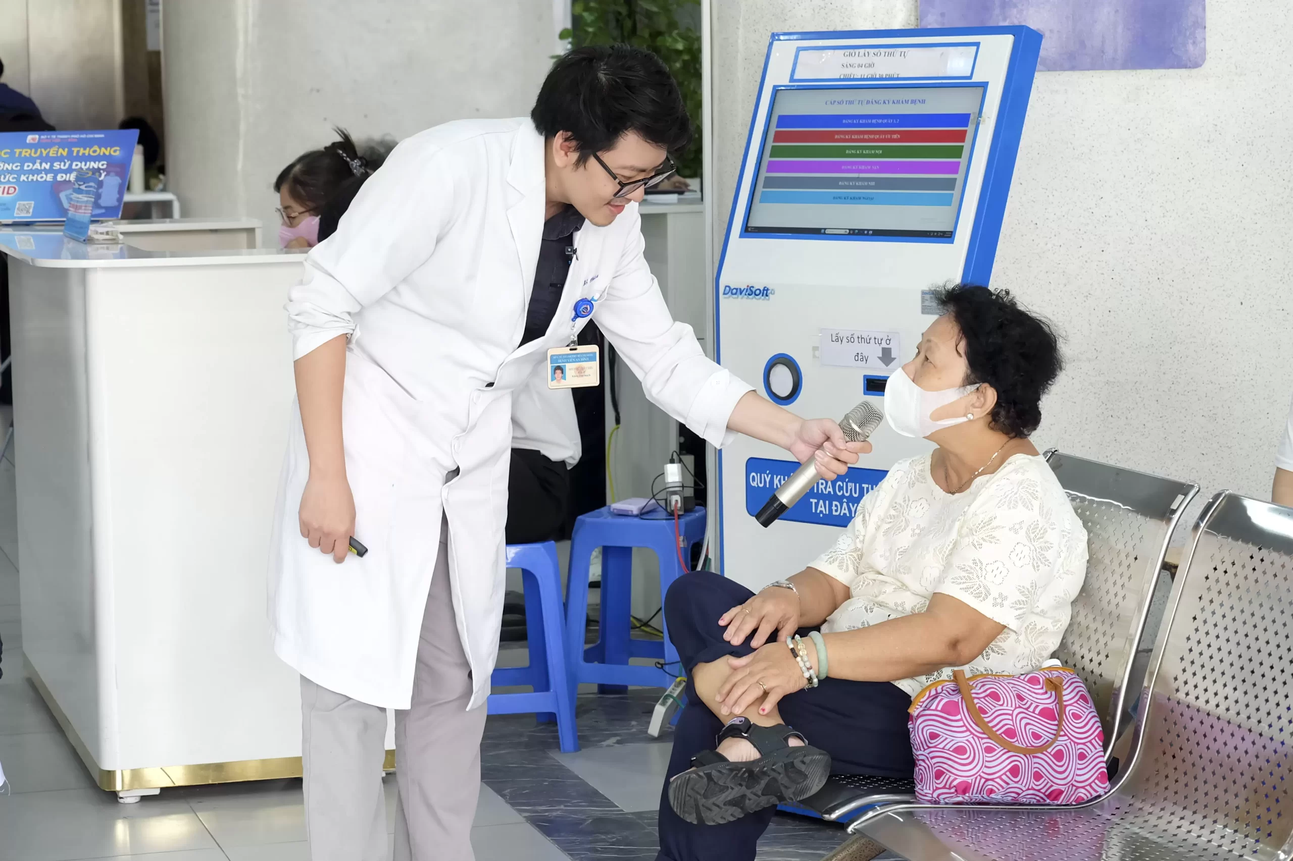 Sinh hoạt Câu lạc bộ Bệnh nhân, Khoa Nội Tim mạch và Khoa Dinh dưỡng với chủ đề: “Bệnh lý tăng huyết áp – Giảm muối vì sức khỏe“