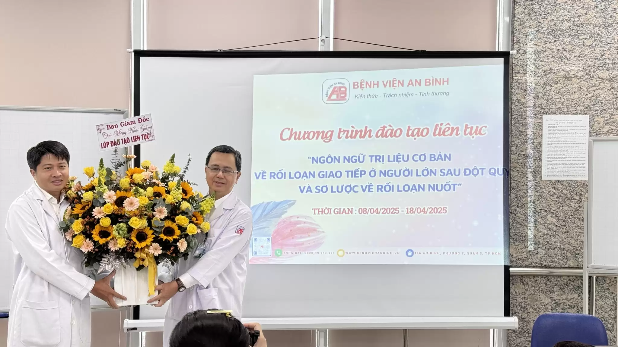 Khai giảng khóa đào tạo liên tục “Ngôn ngữ trị liệu cơ bản về rối loạn giao tiếp ở người lớn sau đột quỵ và sơ lược về rối loạn nuốt” Khóa 2