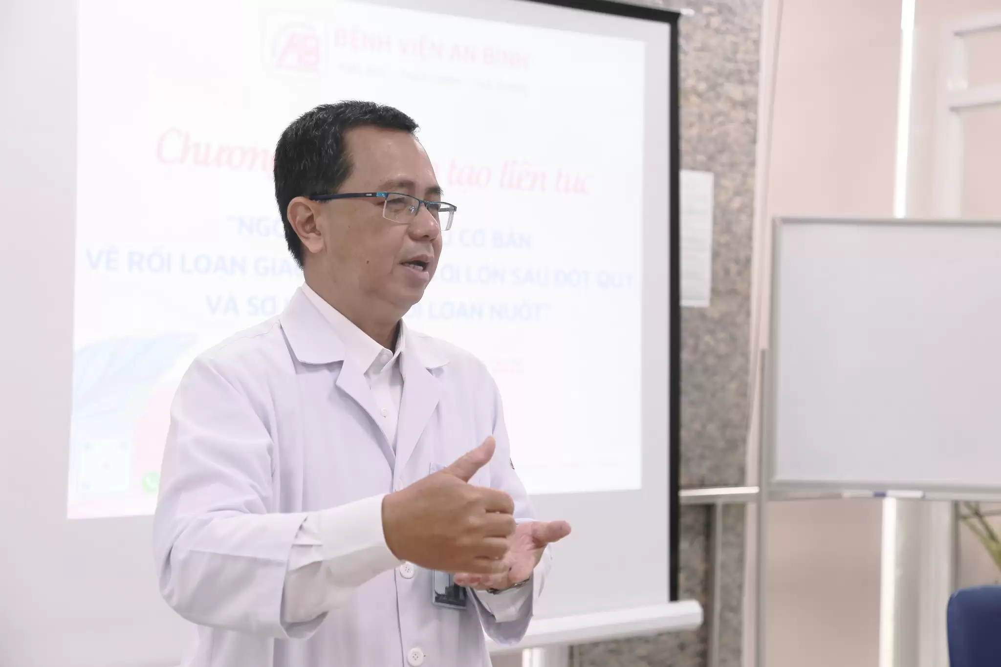 Khai giảng khóa đào tạo liên tục “Ngôn ngữ trị liệu cơ bản về rối loạn giao tiếp ở người lớn sau đột quỵ và sơ lược về rối loạn nuốt” Khóa 2