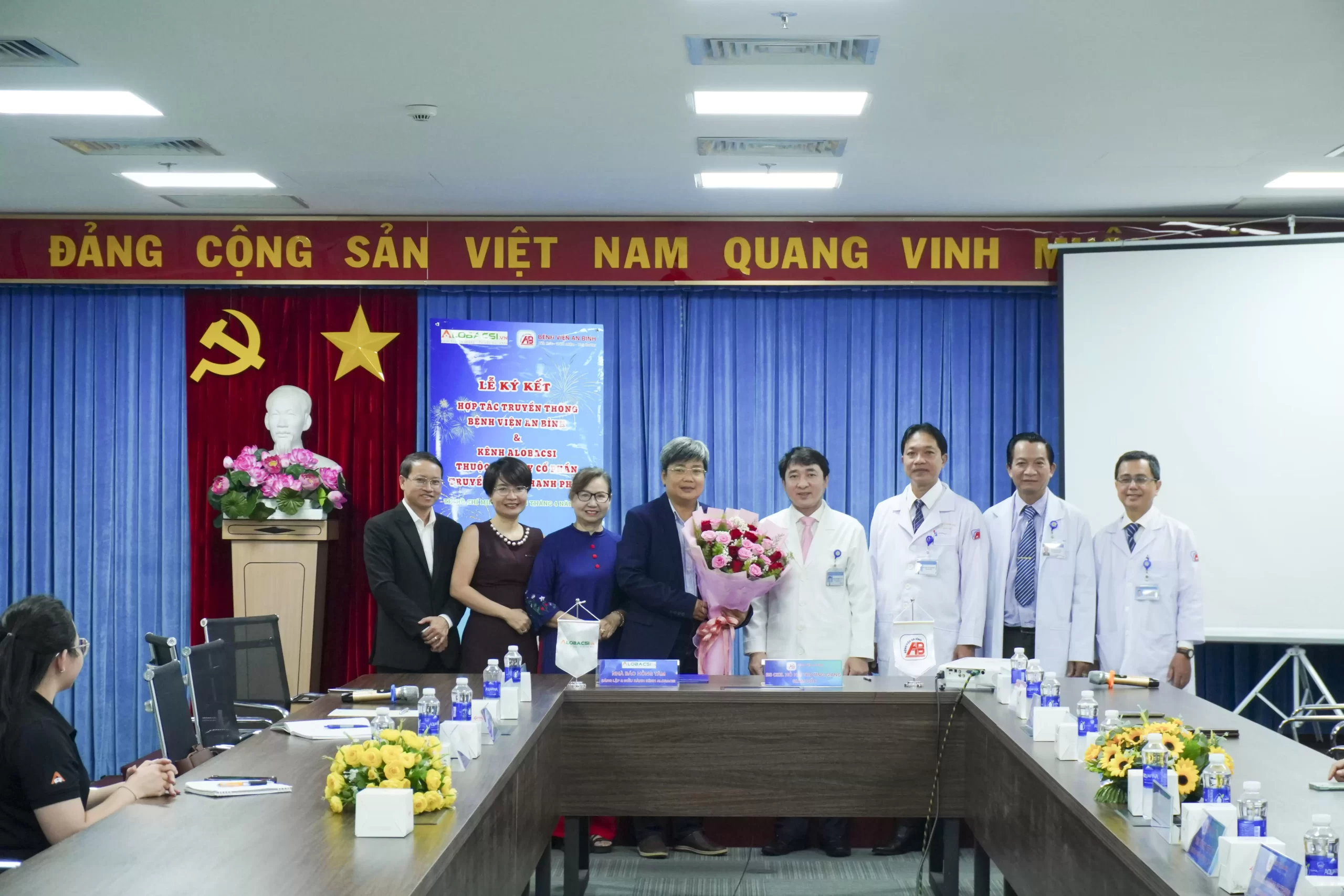 Bệnh viện An Bình và Kênh AloBacsi ký kết hợp tác truyền thông, nhấn mạnh chuyên ngành Ngôn ngữ trị liệu và điều trị phục hồi Đa chuyên ngành