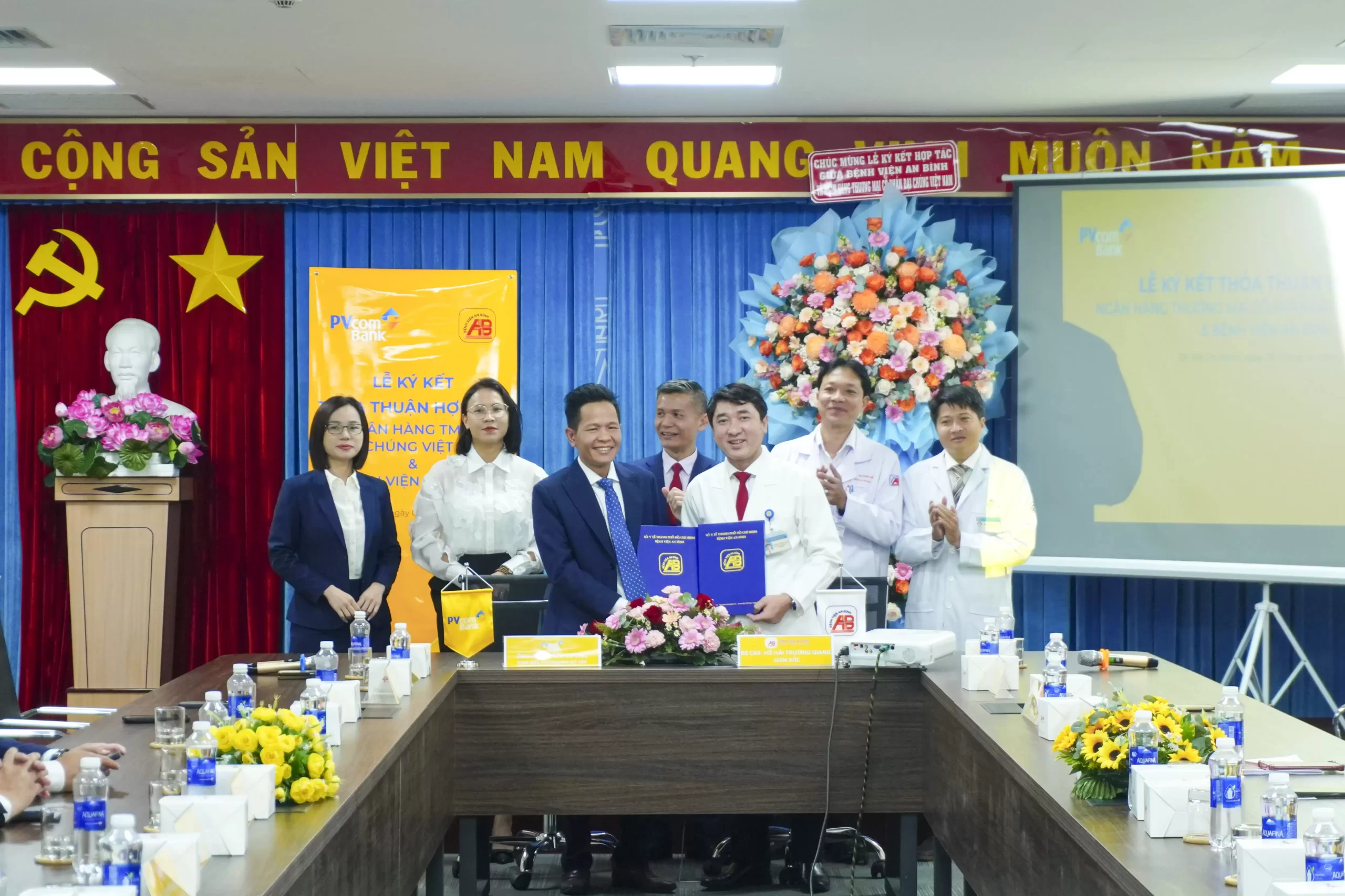 Bệnh viện An Bình và Ngân hàng TMCP Đại Chúng Việt Nam (PVcombank) ký kết hợp tác.