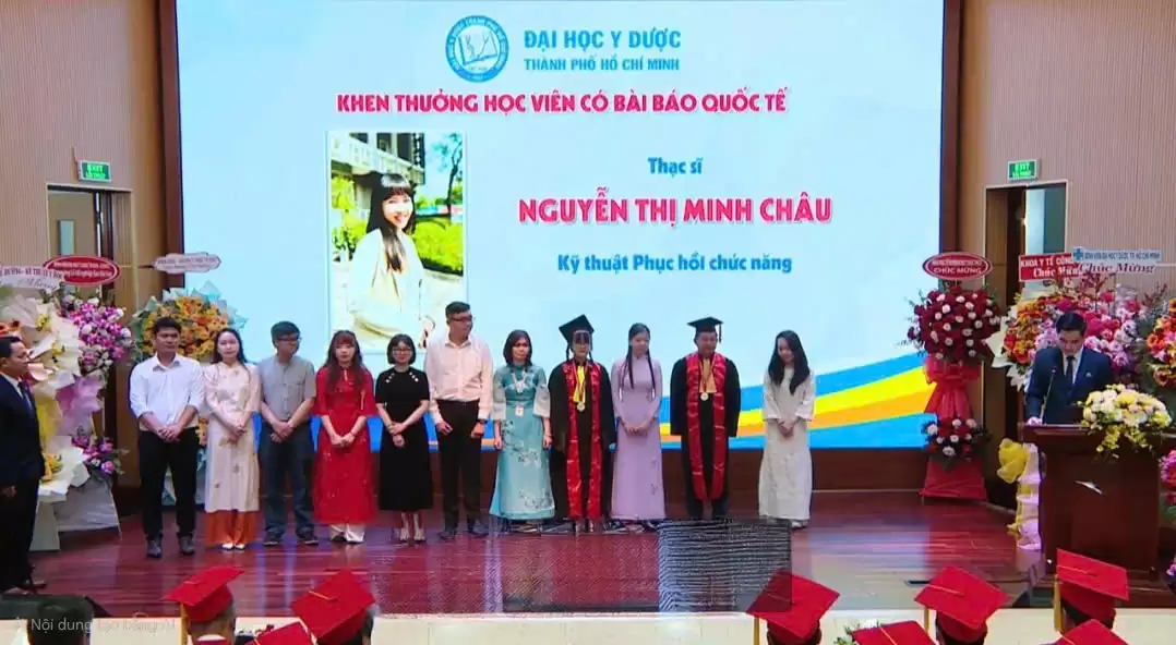 Khen thưởng học viên thạc sĩ có bài báo quốc tế