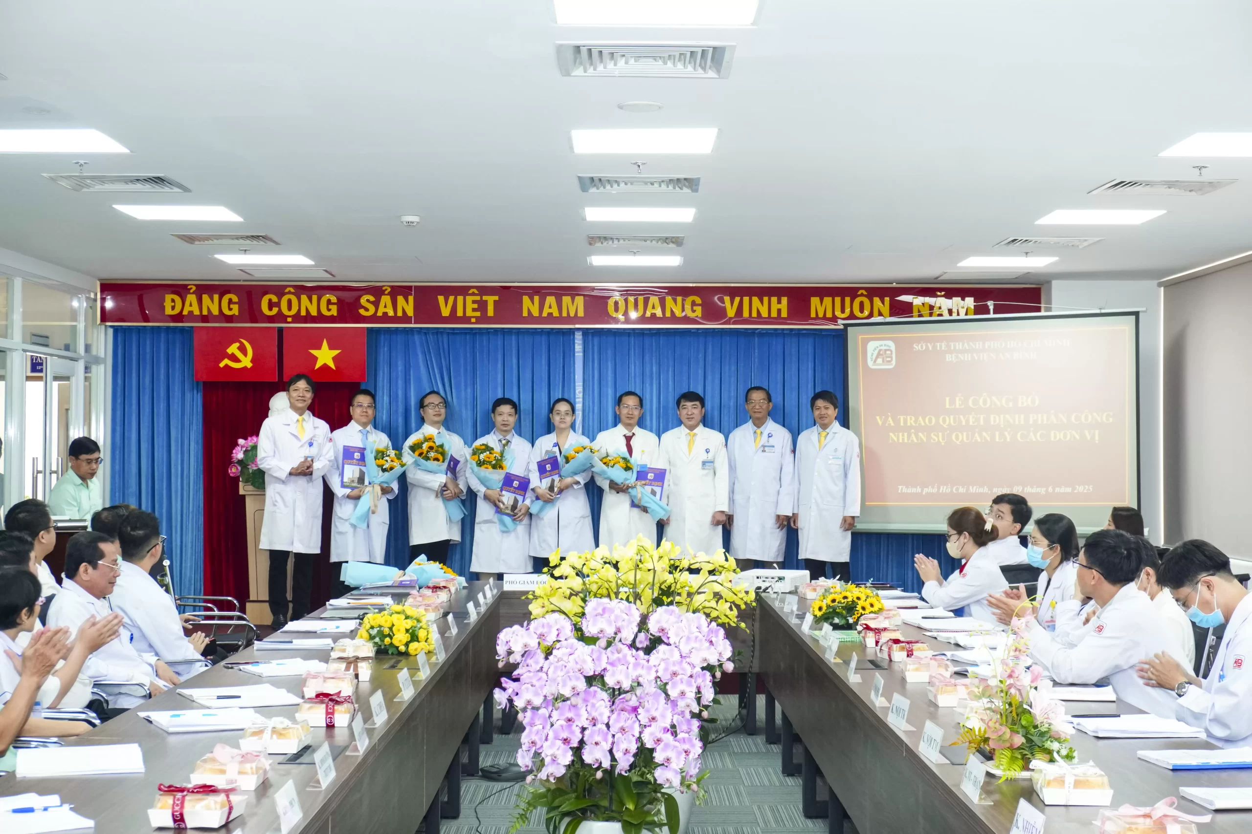 Bệnh viện An Bình tổ chức Lễ công bố và trao Quyết định bổ nhiệm lại, Quyết định phân công nhân sự quản lý các Đơn vị