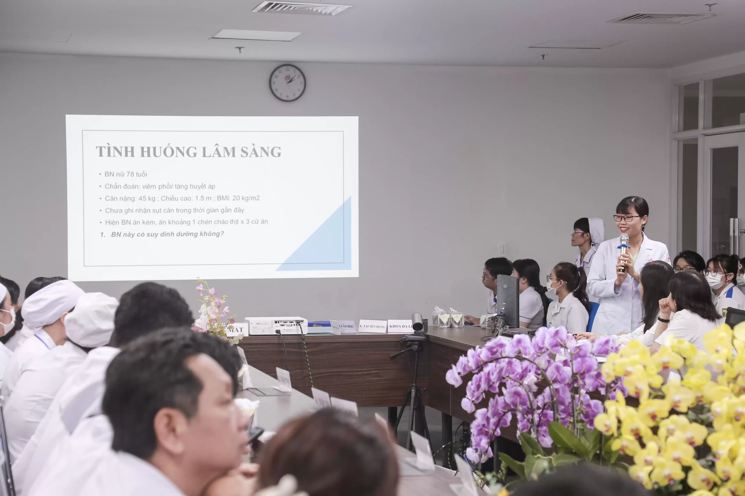 Sinh hoạt Khoa học kỹ thuật Điều dưỡng – Chủ đề Dinh dưỡng sau xuất viện và Quy trình truyền máu an toàn.