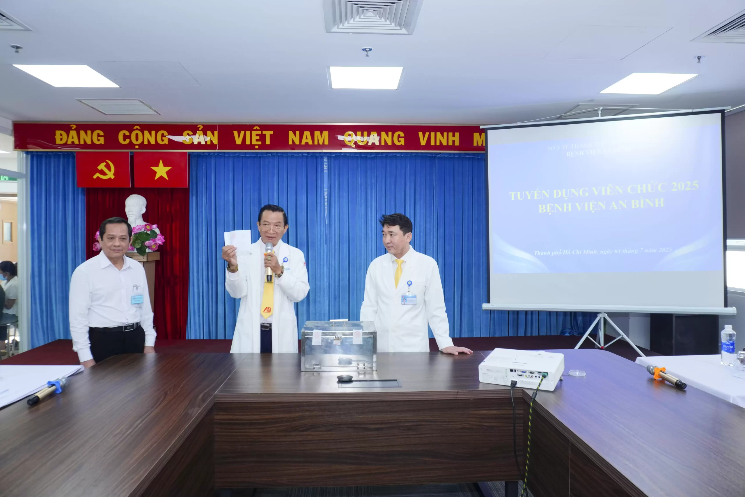 Khai mạc kỳ tuyển dụng viên chức Bệnh viện An Bình năm 2025