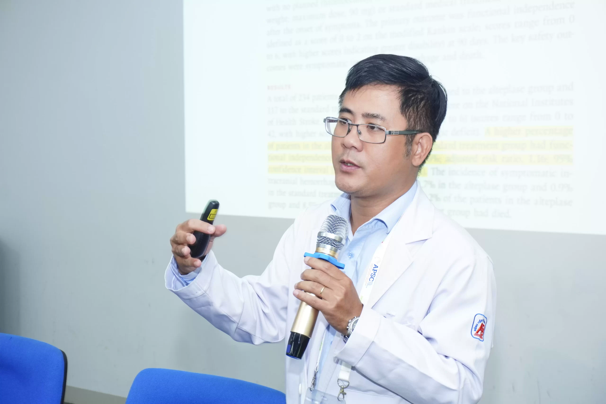 Sinh hoạt Khoa học kỹ thuật – Chuyên đề “Vai trò cấp cứu đột quỵ ngoại viện và sự cần thiết của việc phối hợp cấp cứu đột quỵ nội – ngoại viện”