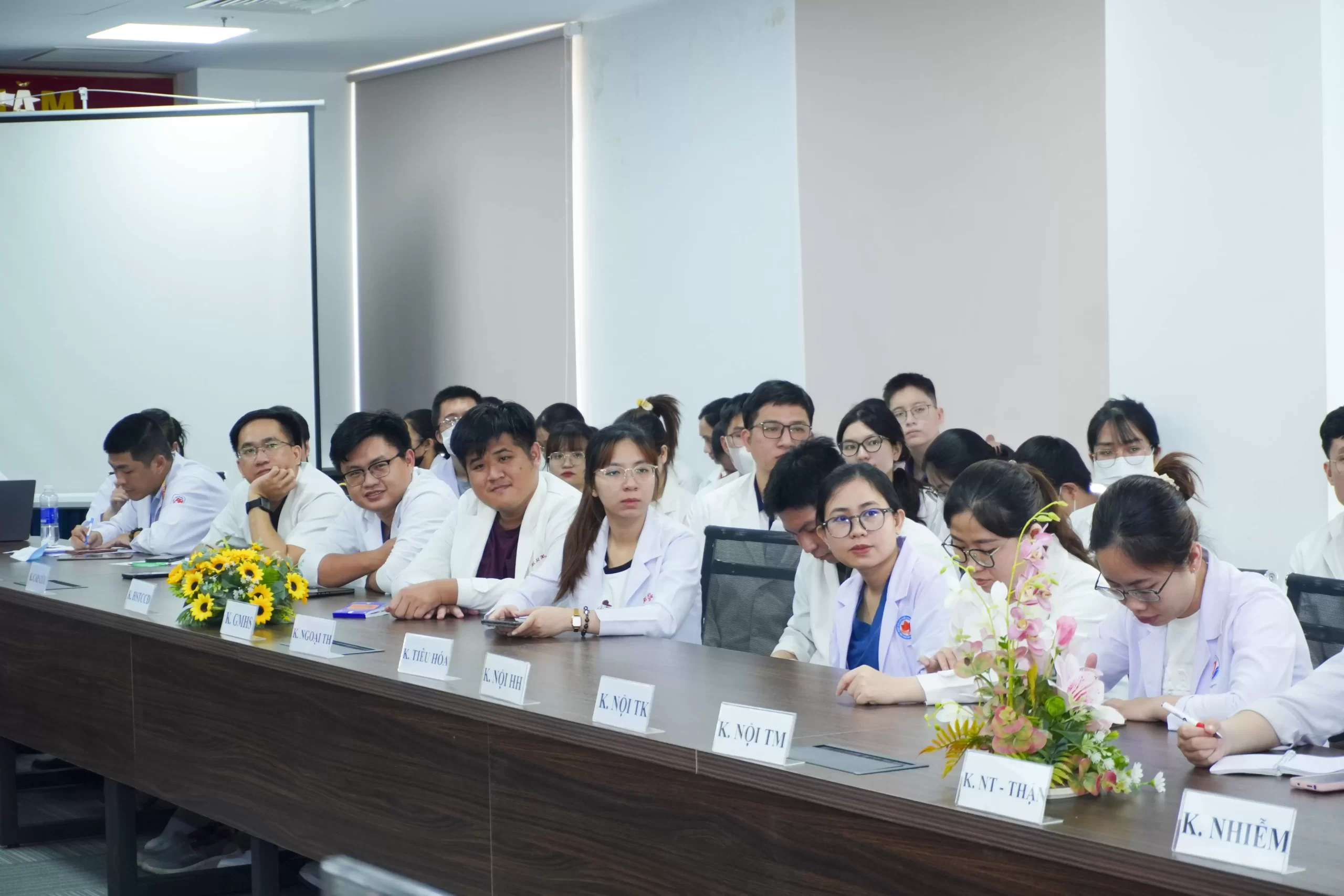 Sinh hoạt Khoa học kỹ thuật – Chuyên đề “Vai trò cấp cứu đột quỵ ngoại viện và sự cần thiết của việc phối hợp cấp cứu đột quỵ nội – ngoại viện”