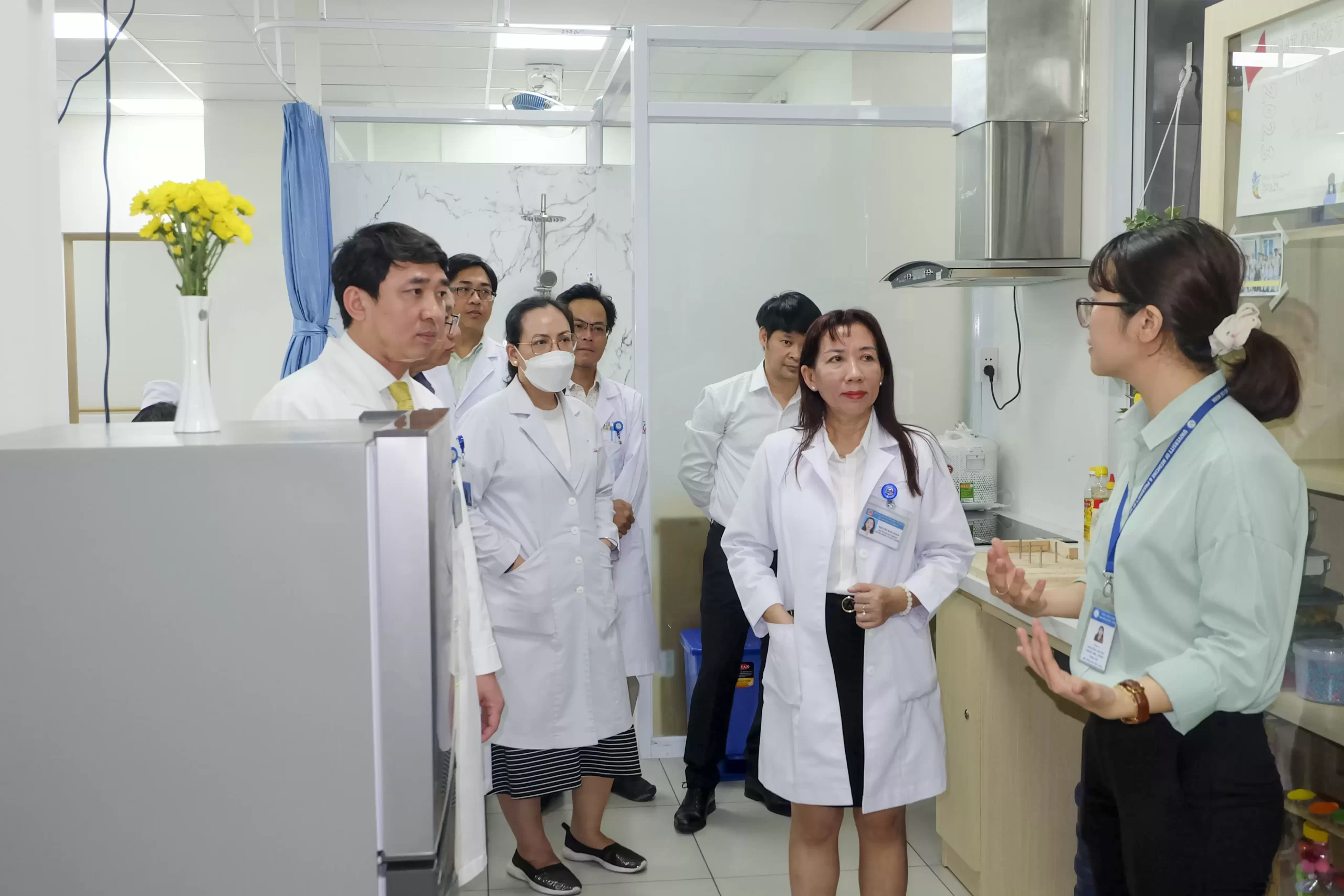 Tiến sĩ Lê Khánh Điền, Trưởng Khoa Phục hồi chức năng Bệnh viện An Bình nhận giải thưởng Cựu sinh viên Australia xuất sắc năm 2025