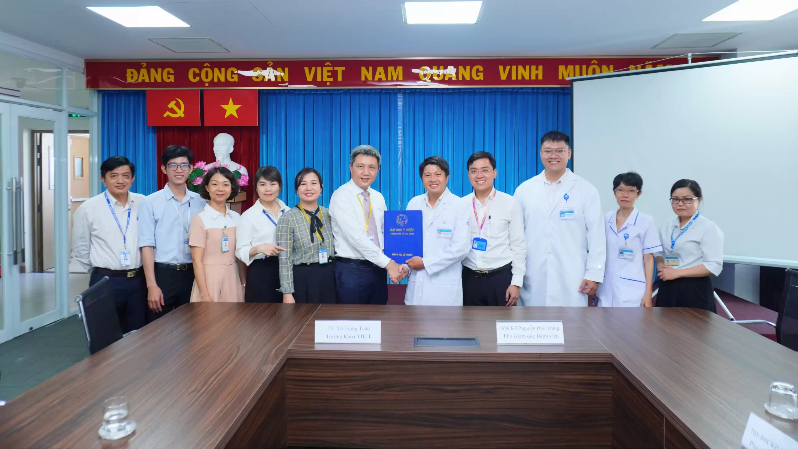 Lễ ký kết hợp đồng viện – trường với Đại học Y dược Thành phố Hồ Chí Minh