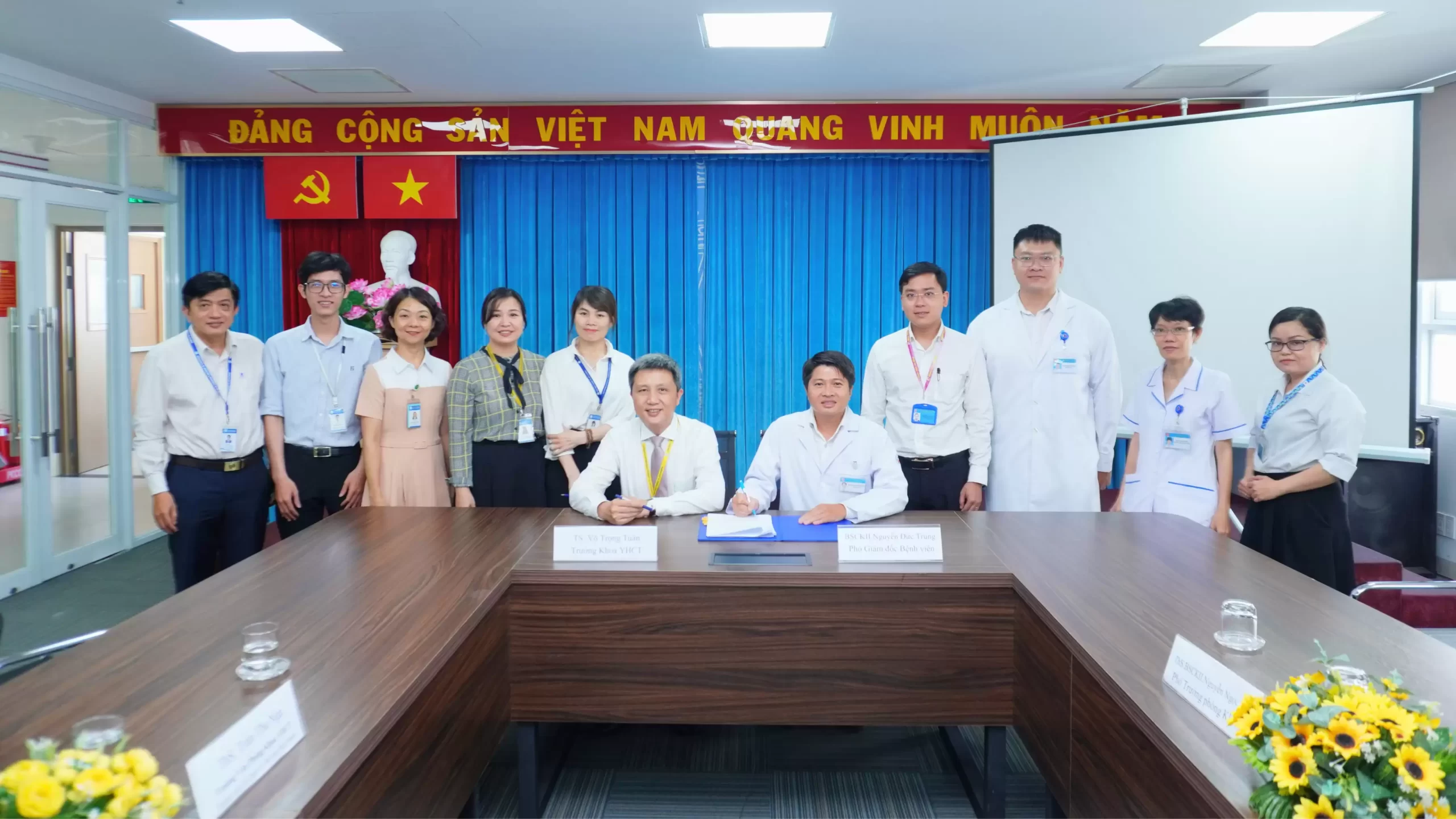 Lễ ký kết hợp đồng viện – trường với Đại học Y dược Thành phố Hồ Chí Minh