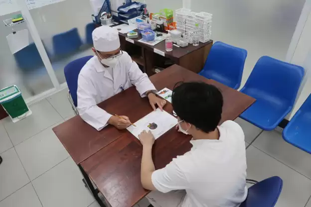Tiến sĩ Lê Khánh Điền, Trưởng Khoa Phục hồi chức năng Bệnh viện An Bình nhận giải thưởng Cựu sinh viên Australia xuất sắc năm 2025