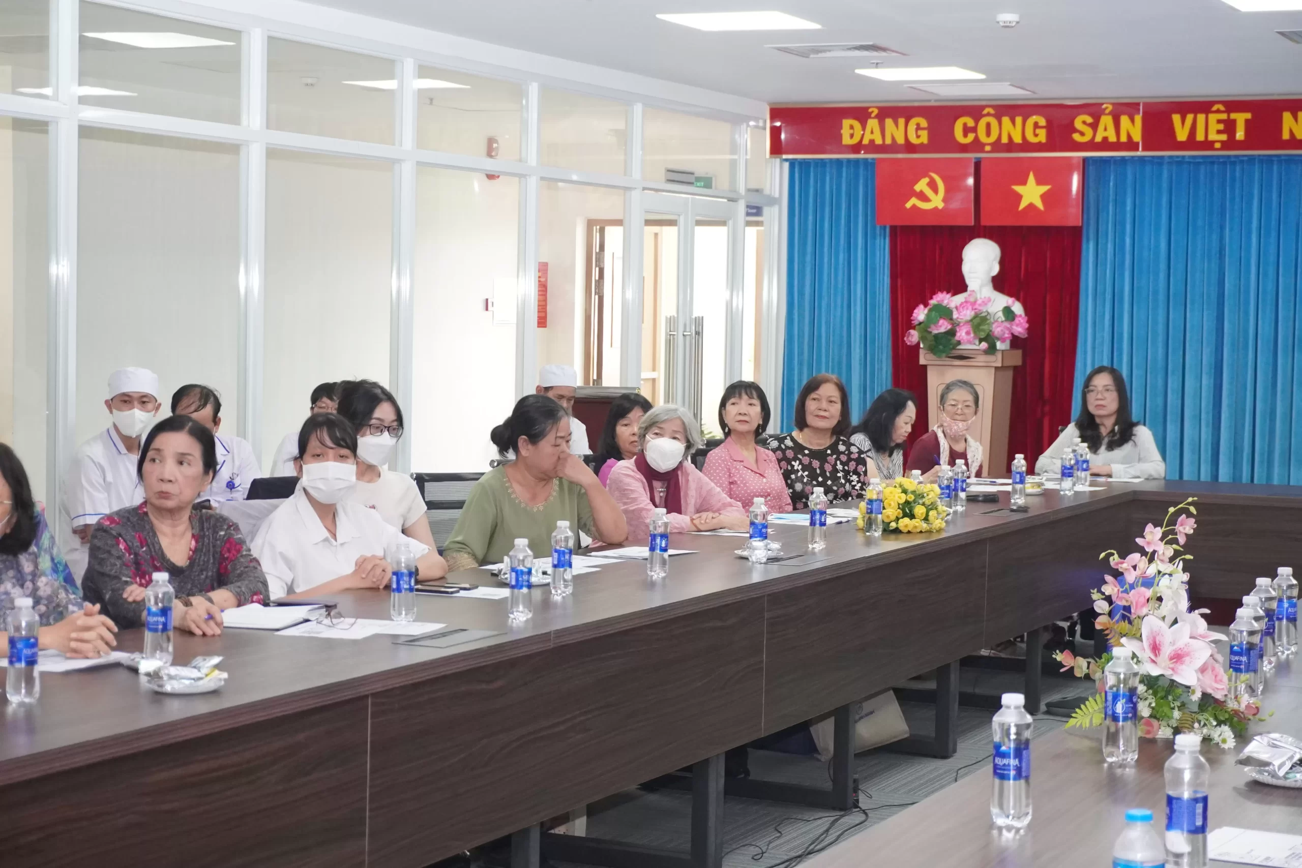 Buổi sinh hoạt dành cho ngfười cao tuổi tại Bệnh viện An Bình