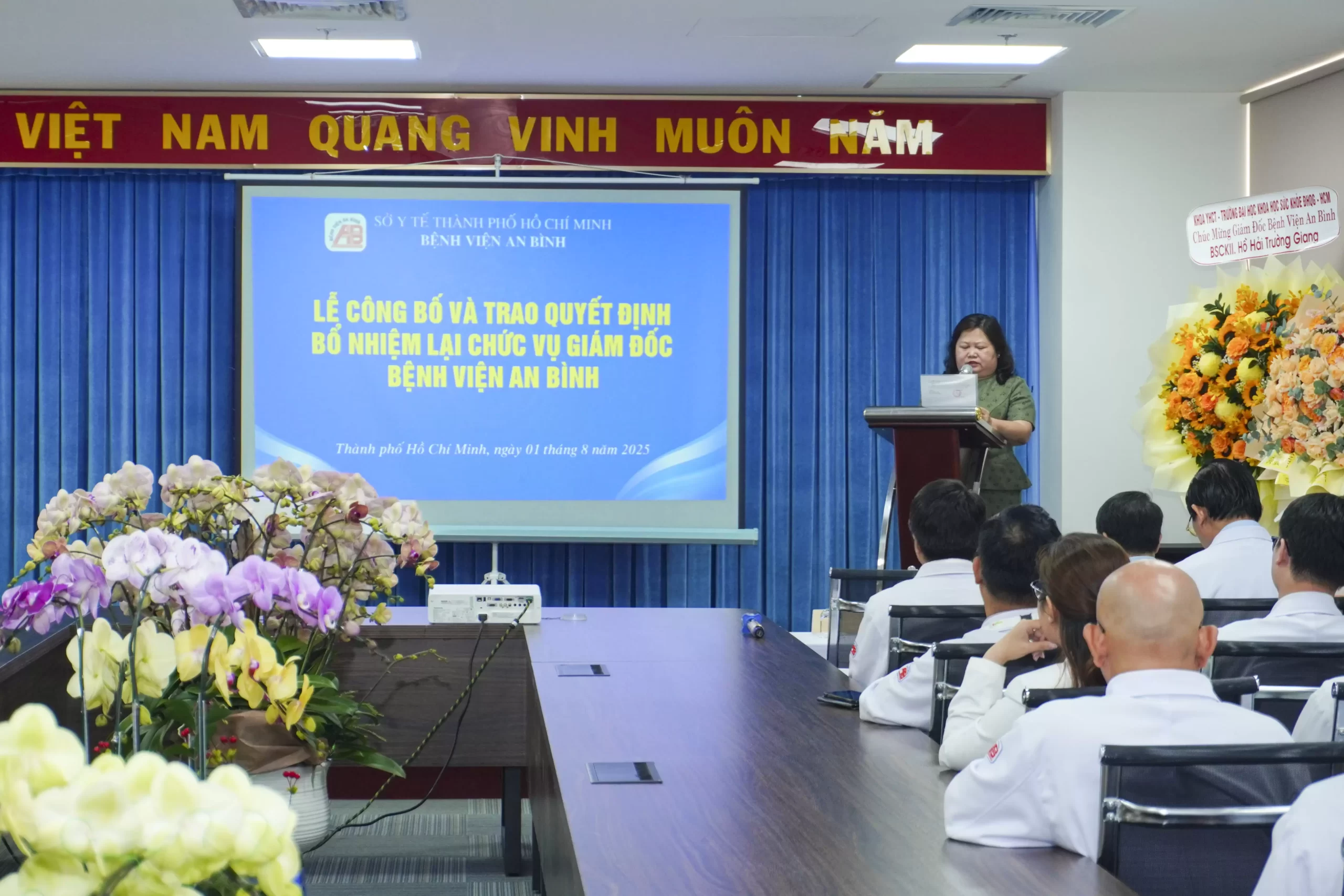 Lễ công bố và trao Quyết định bổ nhiệm lại chức vụ Giám đốc Bệnh viện An Bình