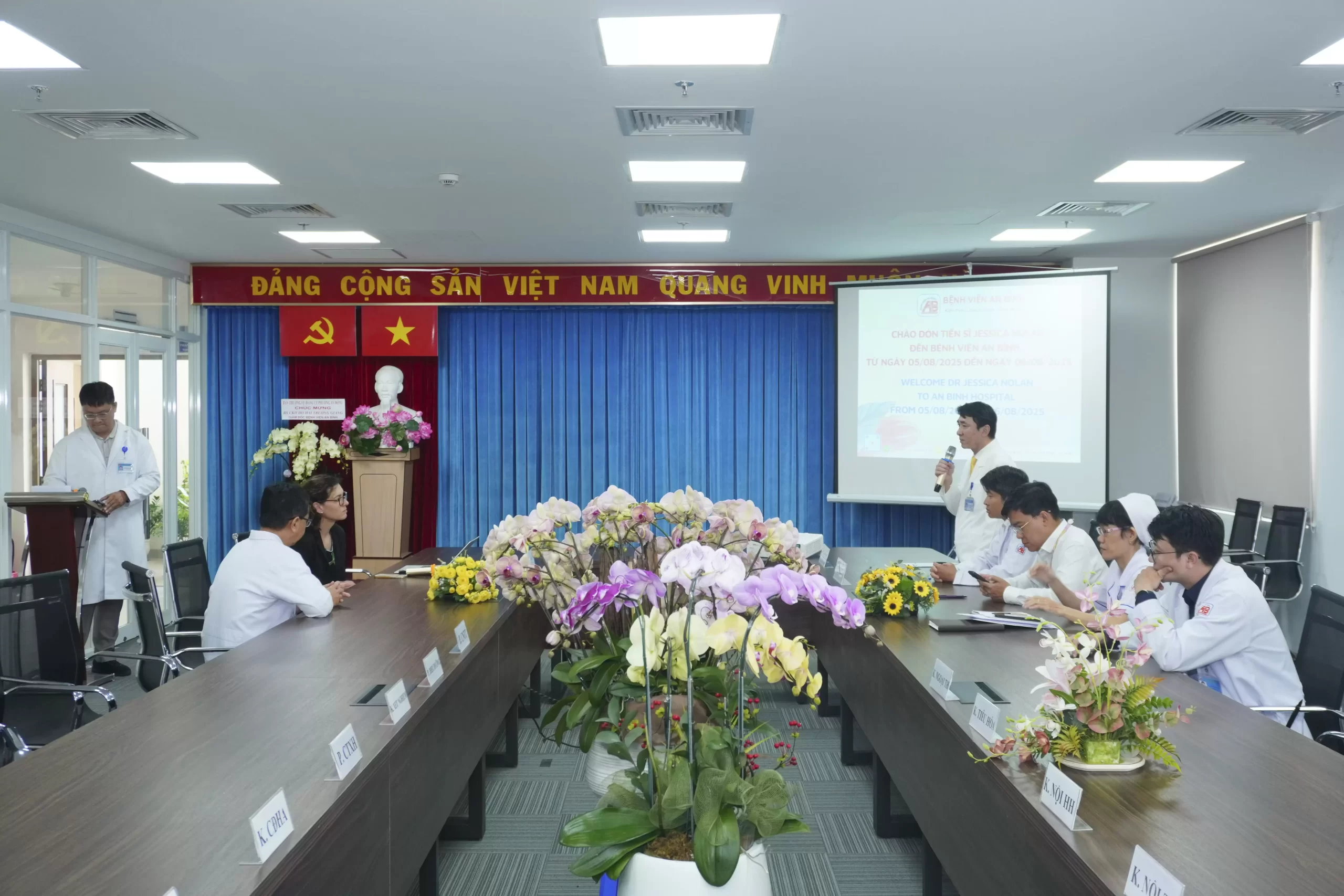 Chuyên gia Tổ chức Đột quỵ Thế giới (WSO) đến thăm và làm việc tại Bệnh viện An Bình – Đánh giá thí điểm các tiêu chí phục hồi chức năng sau đột quỵ