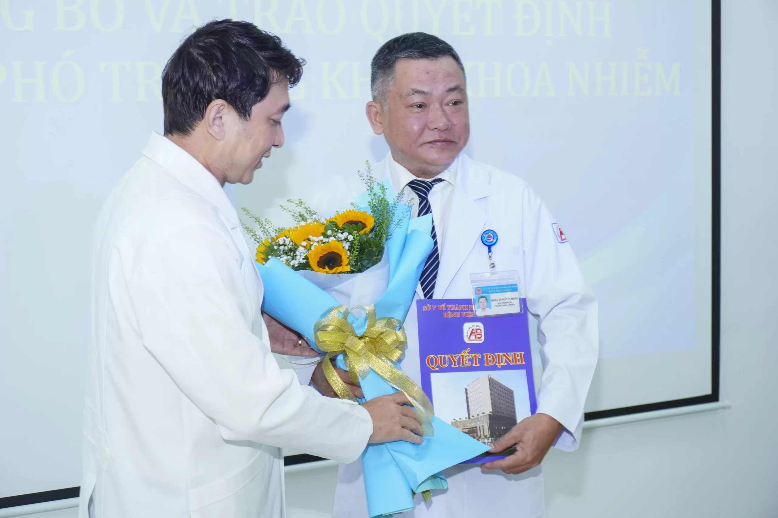 Lễ công bố và trao Quyết định bổ nhiệm chức vụ lãnh đạo, quản lý, giao quyền điều hành các Khoa thuộc Bệnh viện An Bình.