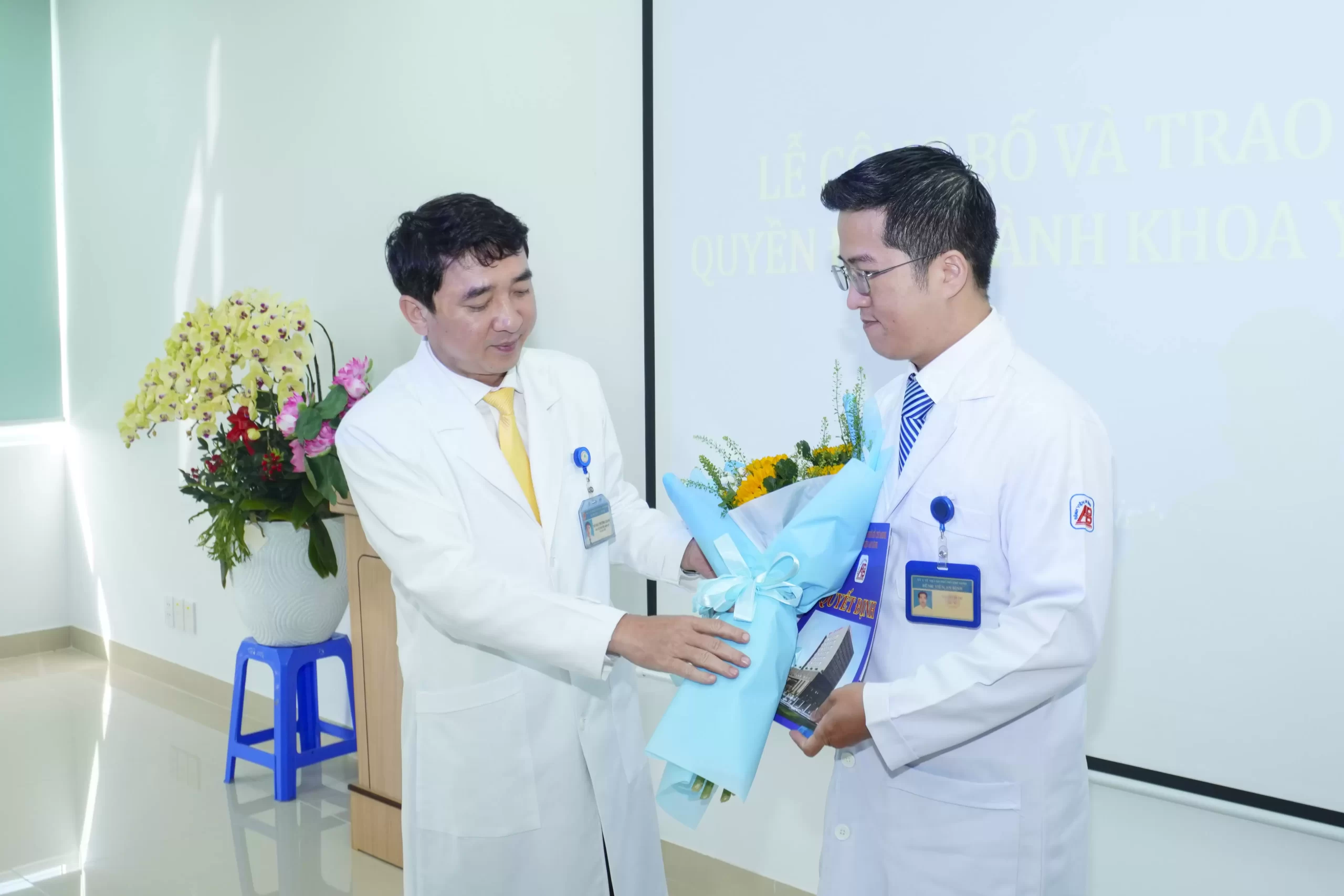 Lễ công bố và trao Quyết định bổ nhiệm chức vụ lãnh đạo, quản lý, giao quyền điều hành các Khoa thuộc Bệnh viện An Bình.