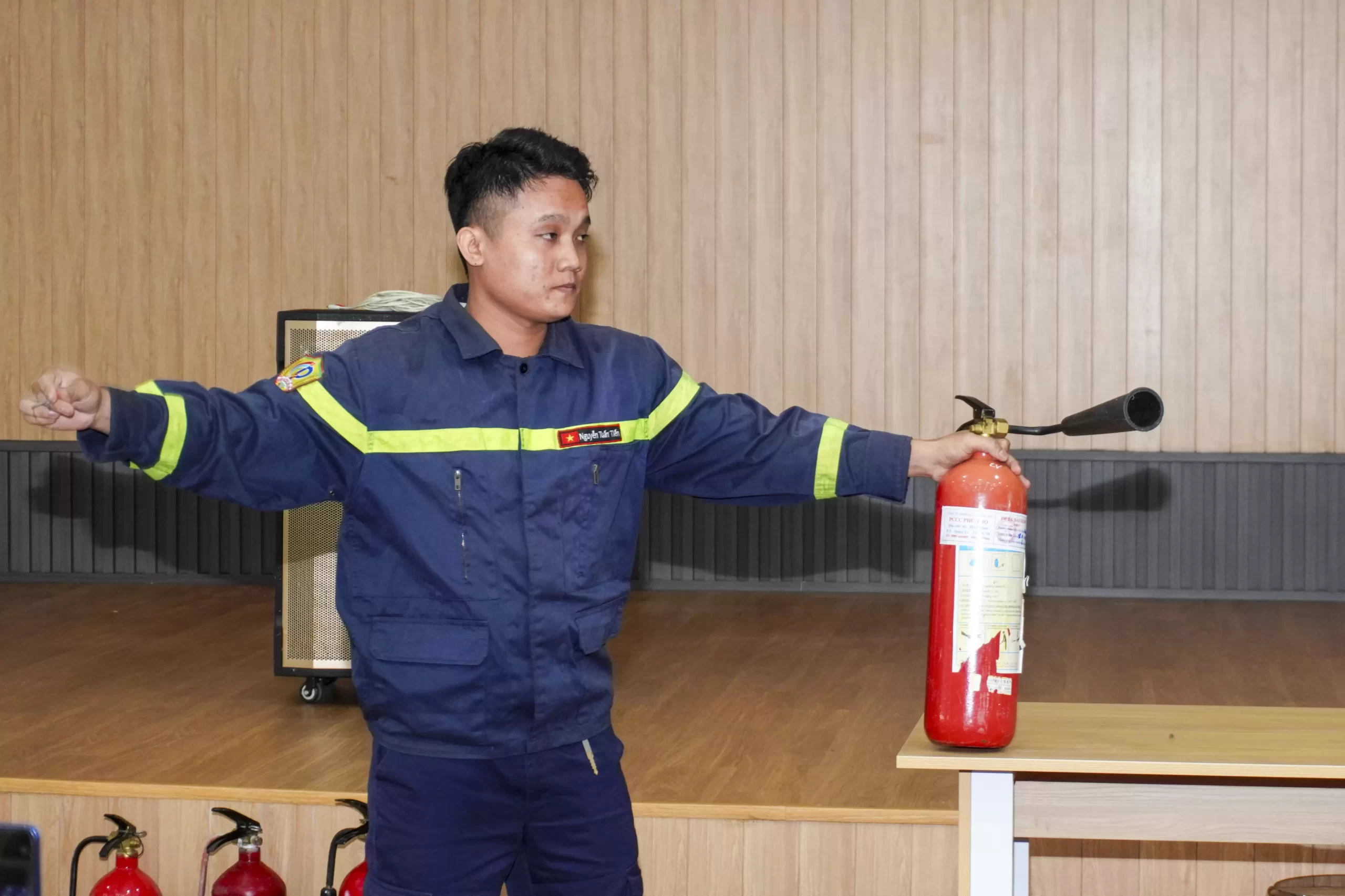 Huấn luyện và diễn tập phòng cháy chữa cháy và cứu nạn cứu hộ năm 2025 tại Bệnh viện An Bình.