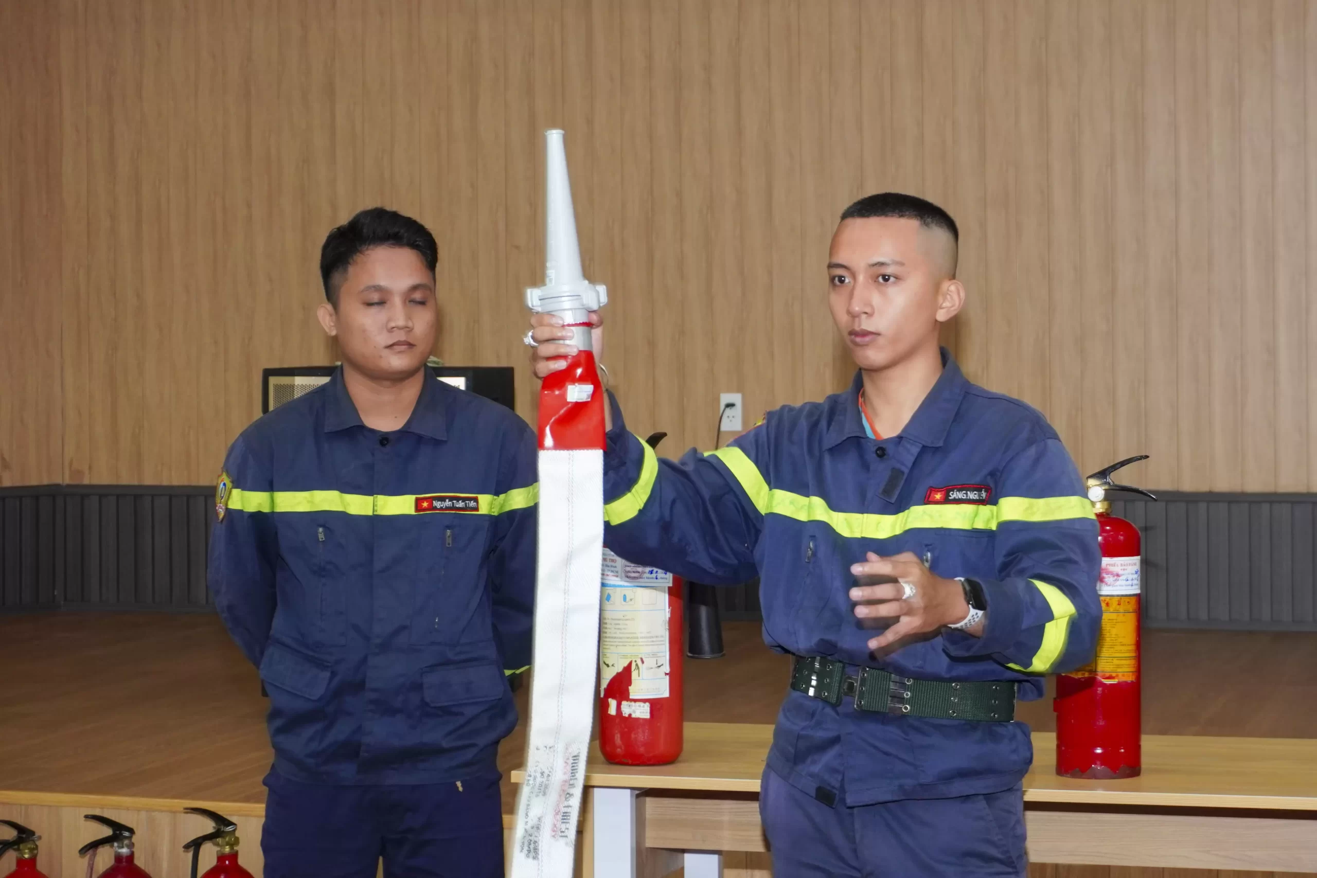 Huấn luyện và diễn tập phòng cháy chữa cháy và cứu nạn cứu hộ năm 2025 tại Bệnh viện An Bình.