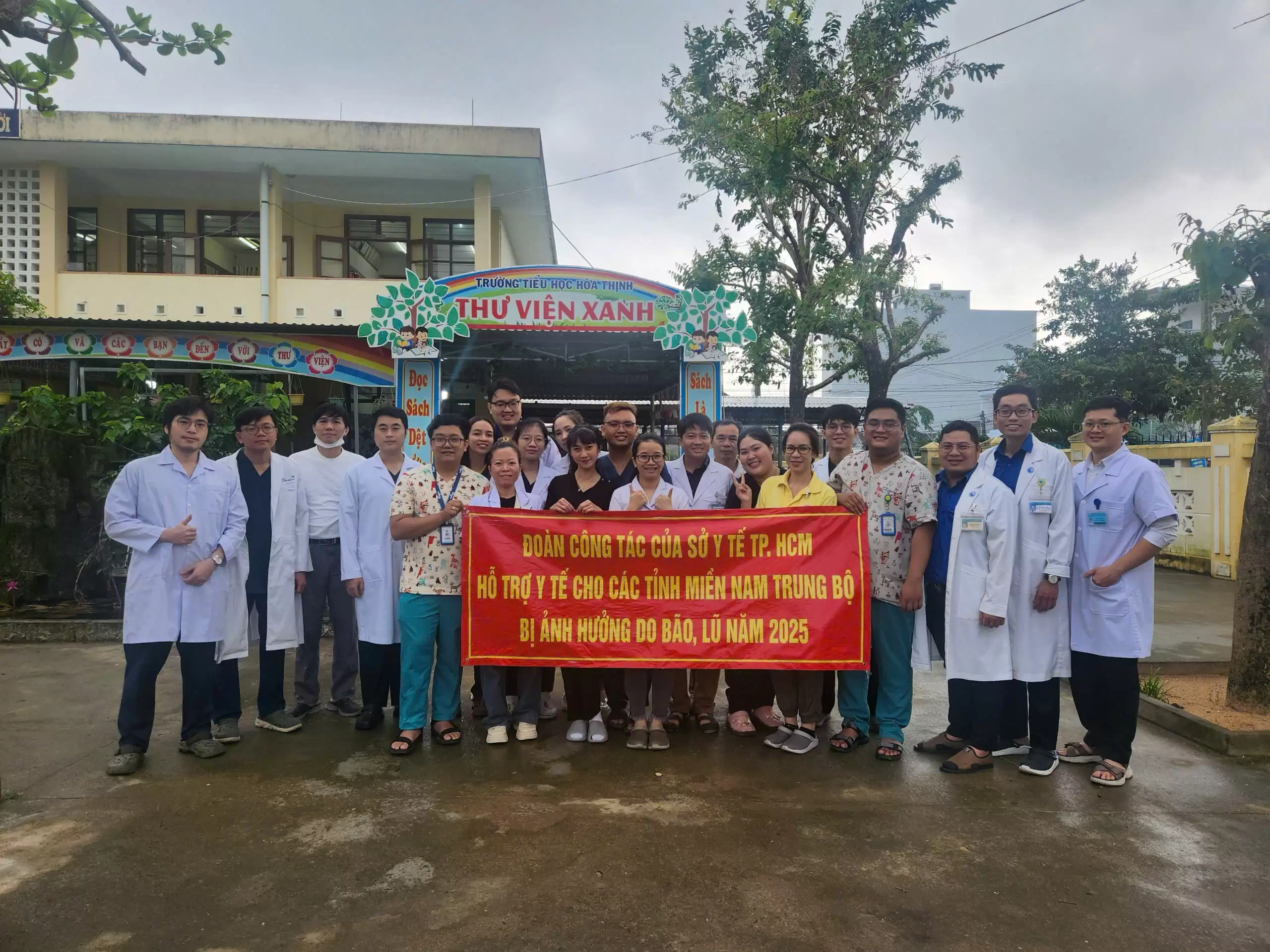 Đoàn công tác số 03 (Sở Y tế TPHCM) hoàn thành nhiệm vụ chi viện y tế vùng lũ