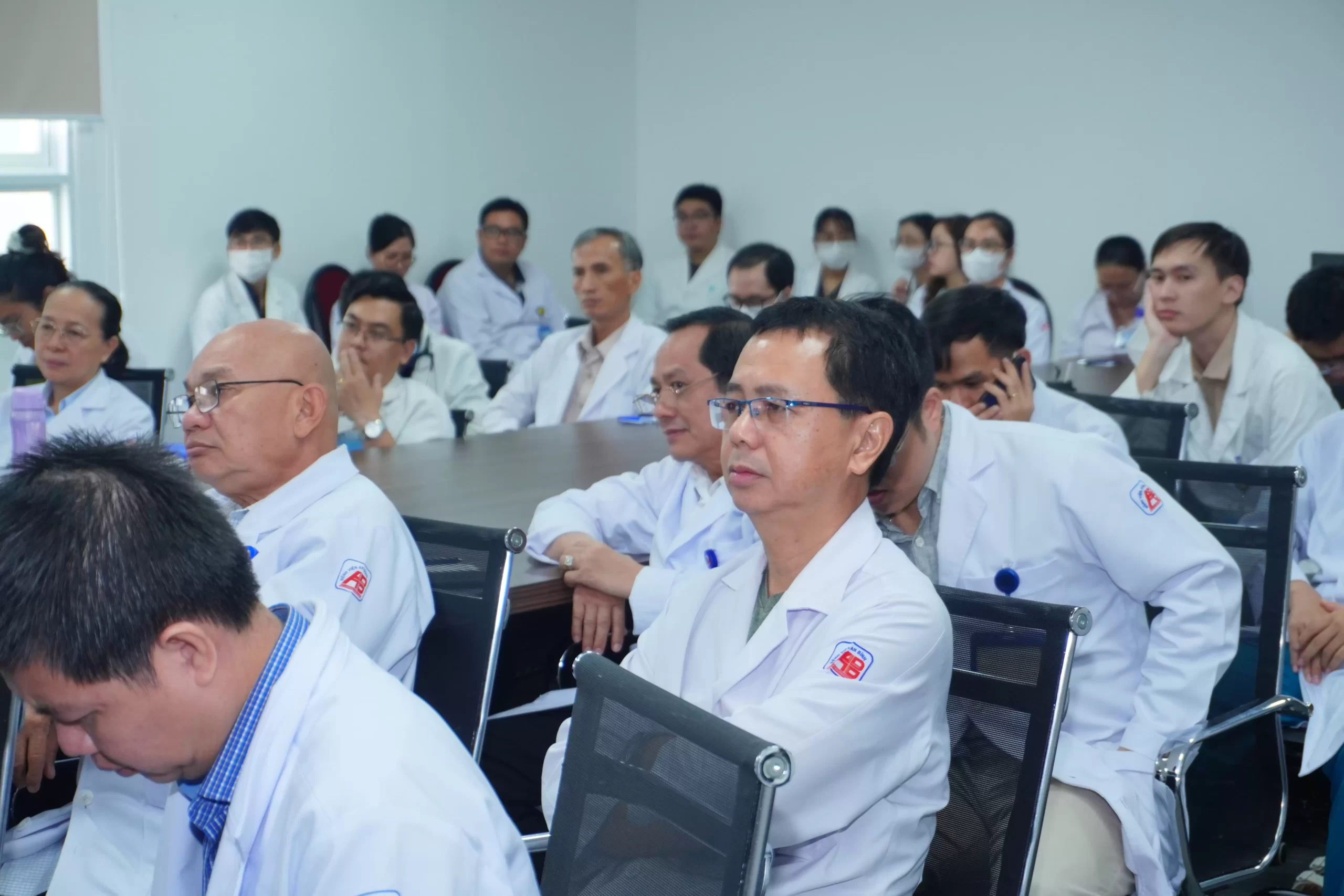 Sinh hoạt khoa học tại Bệnh viện An Bình: “Suy giảm thính lực và rối loạn tiền đình trong các rối loạn chuyển hóa – giá trị thực tiễn trong phát hiện và quản lý”