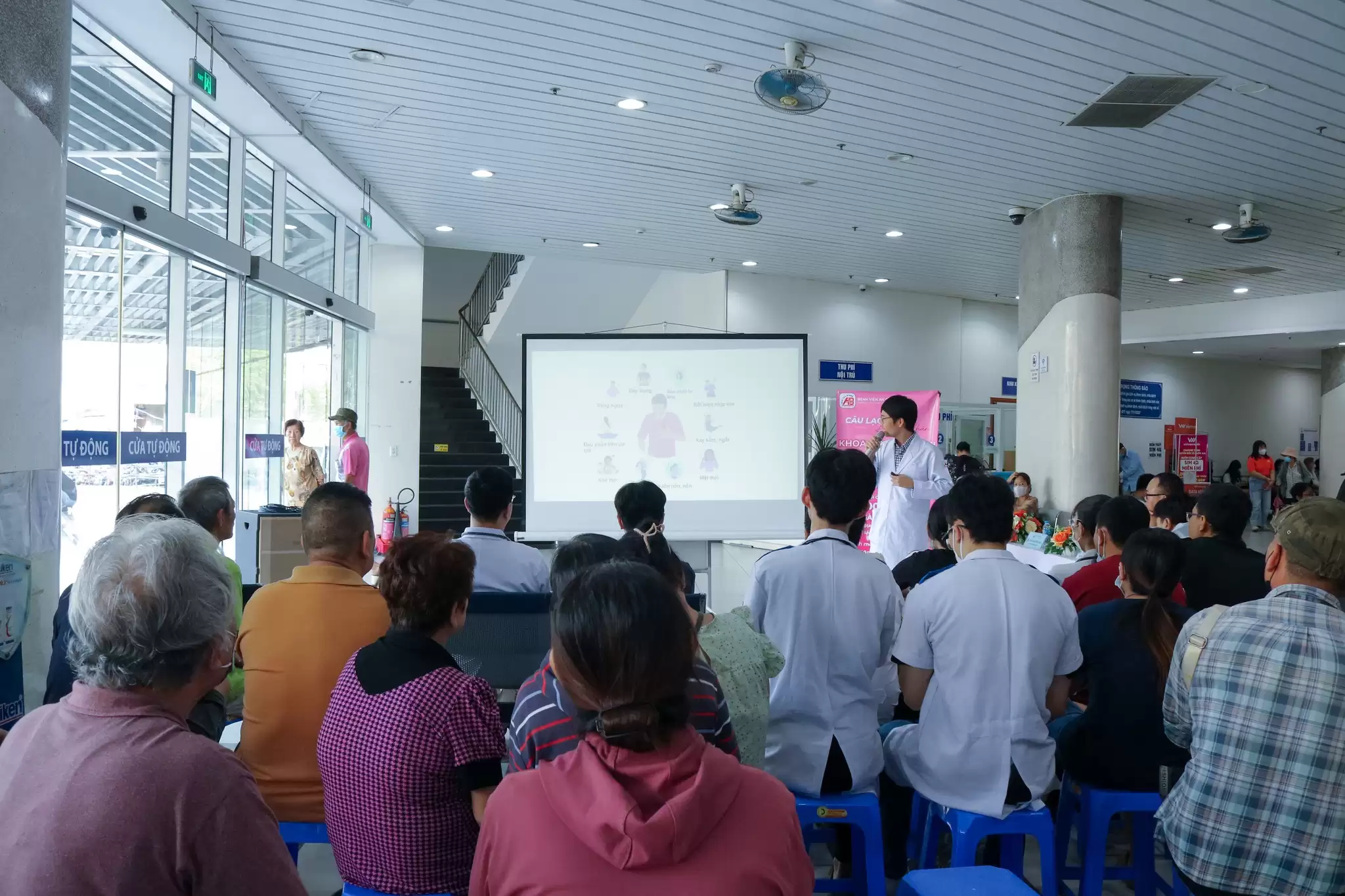 Sinh hoạt Câu lạc bộ tim mạch – Cùng nâng cao hiểu biết về Nhồi máu cơ tim