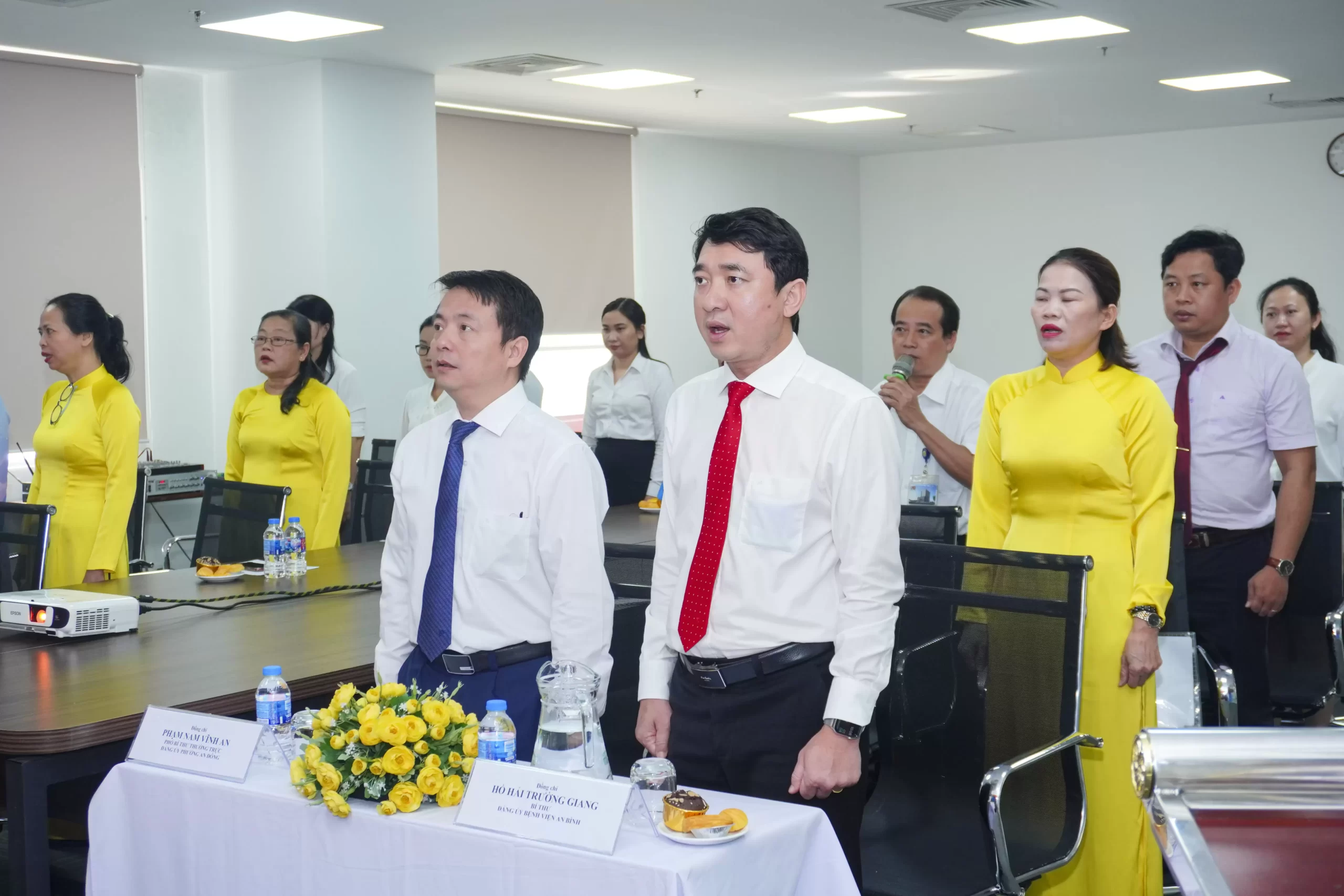 Lễ Kết nạp Đảng viên Chi bộ Phòng Tài chính – Kế toán ngày 12/12/2025