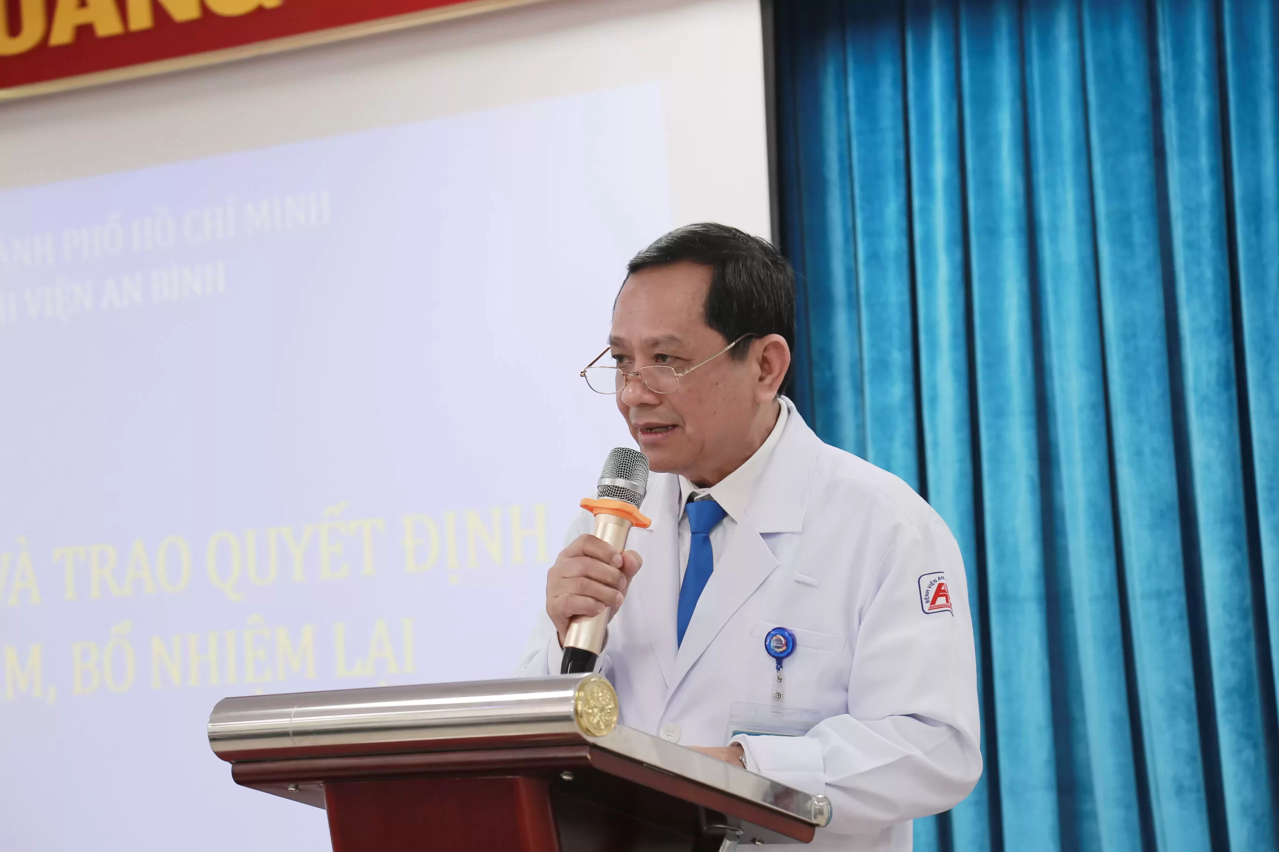 Bệnh viện An Bình tổ chức lễ công bố và trao quyết định bổ nhiệm, bổ nhiệm lại 01/12/2025