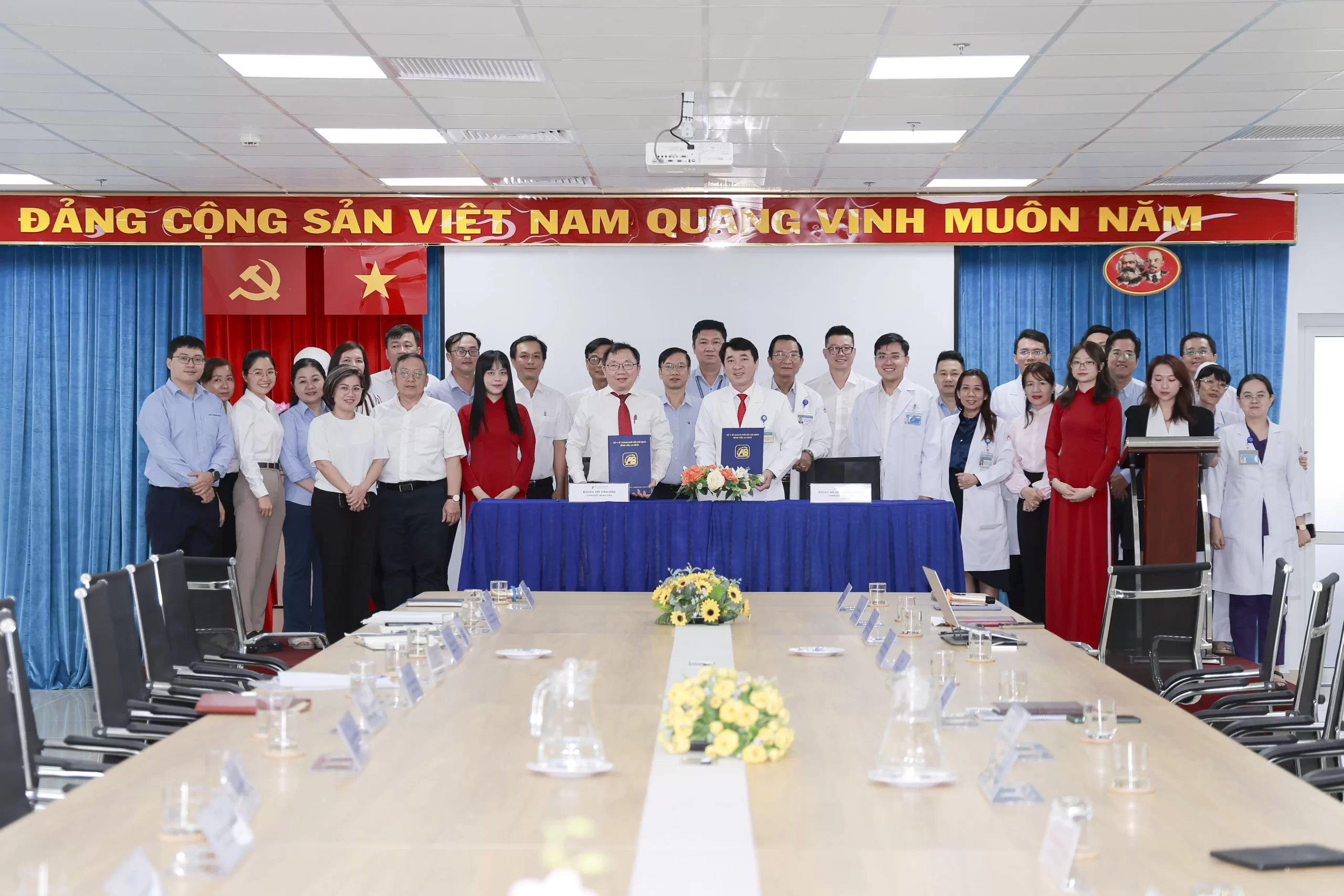 Bệnh viện An Bình và Viện Y Dược học Dân tộc TP.HCM đã chính thức ký kết hợp tác chuyên môn