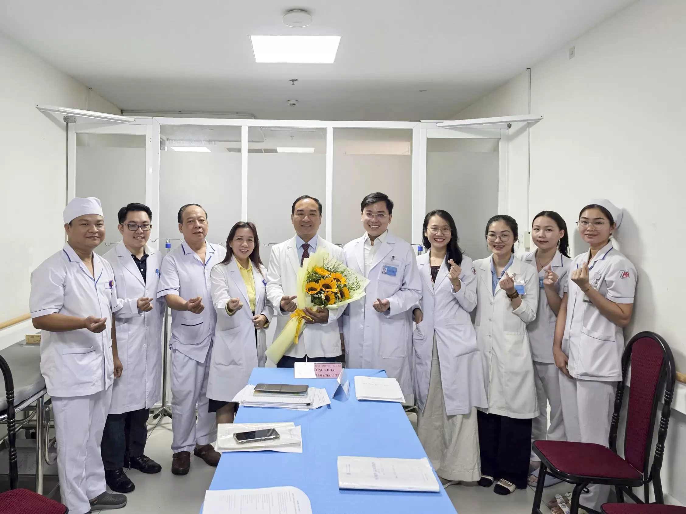 Lễ công bố và trao Quyết định Quyền Điều hành Khoa Phẫu thuật tạo hình thẩm mỹ