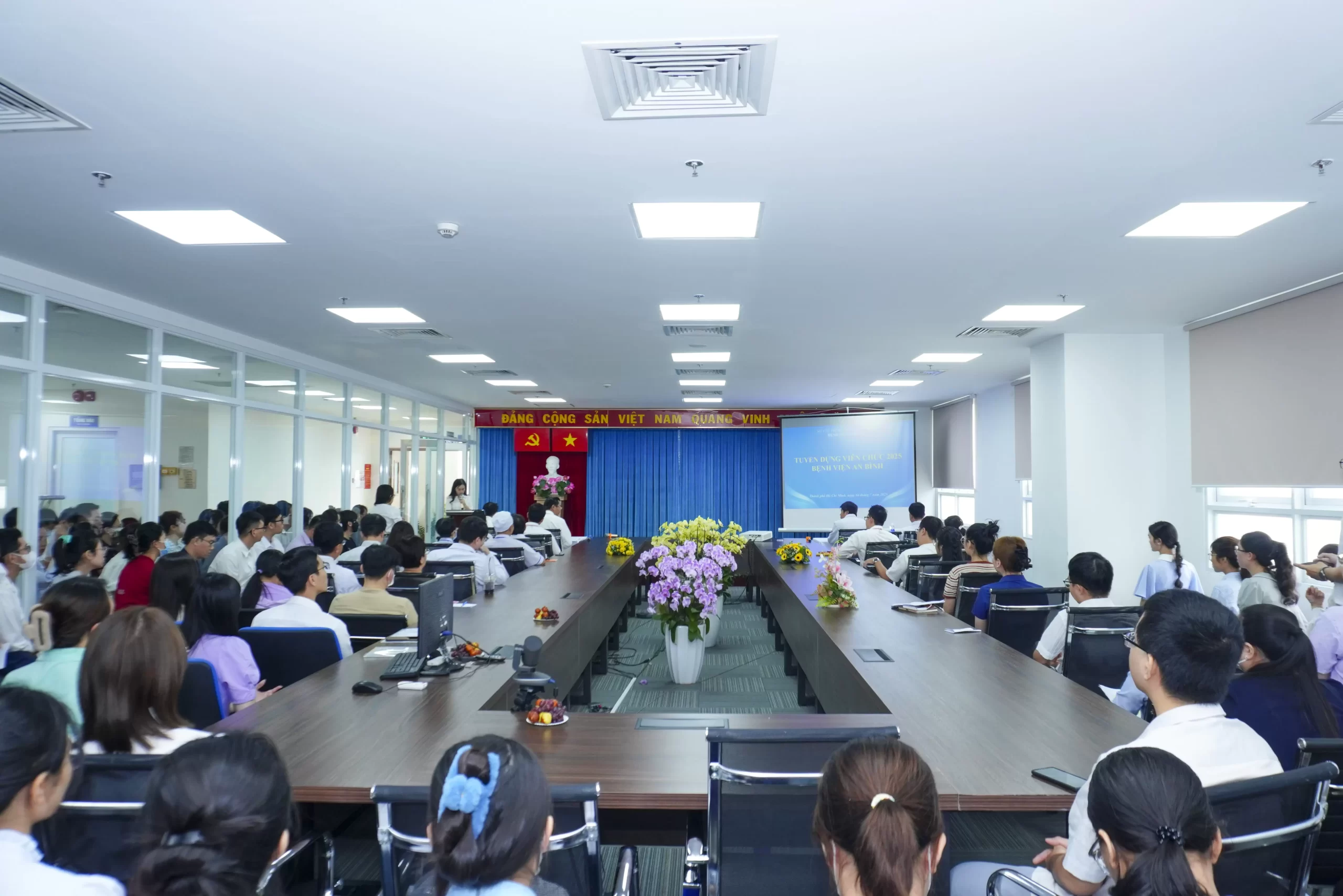 PHÒNG TỔ CHỨC CÁN BỘ