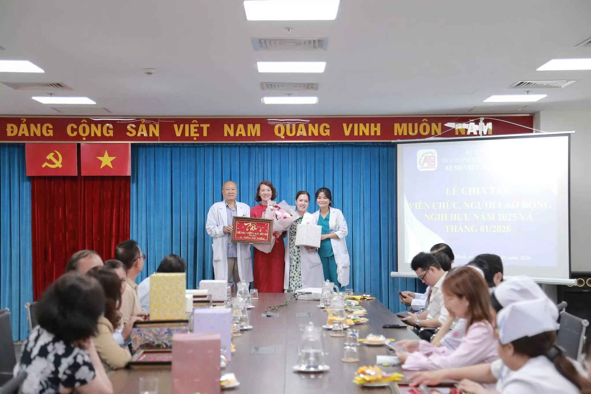 PHÒNG TỔ CHỨC CÁN BỘ