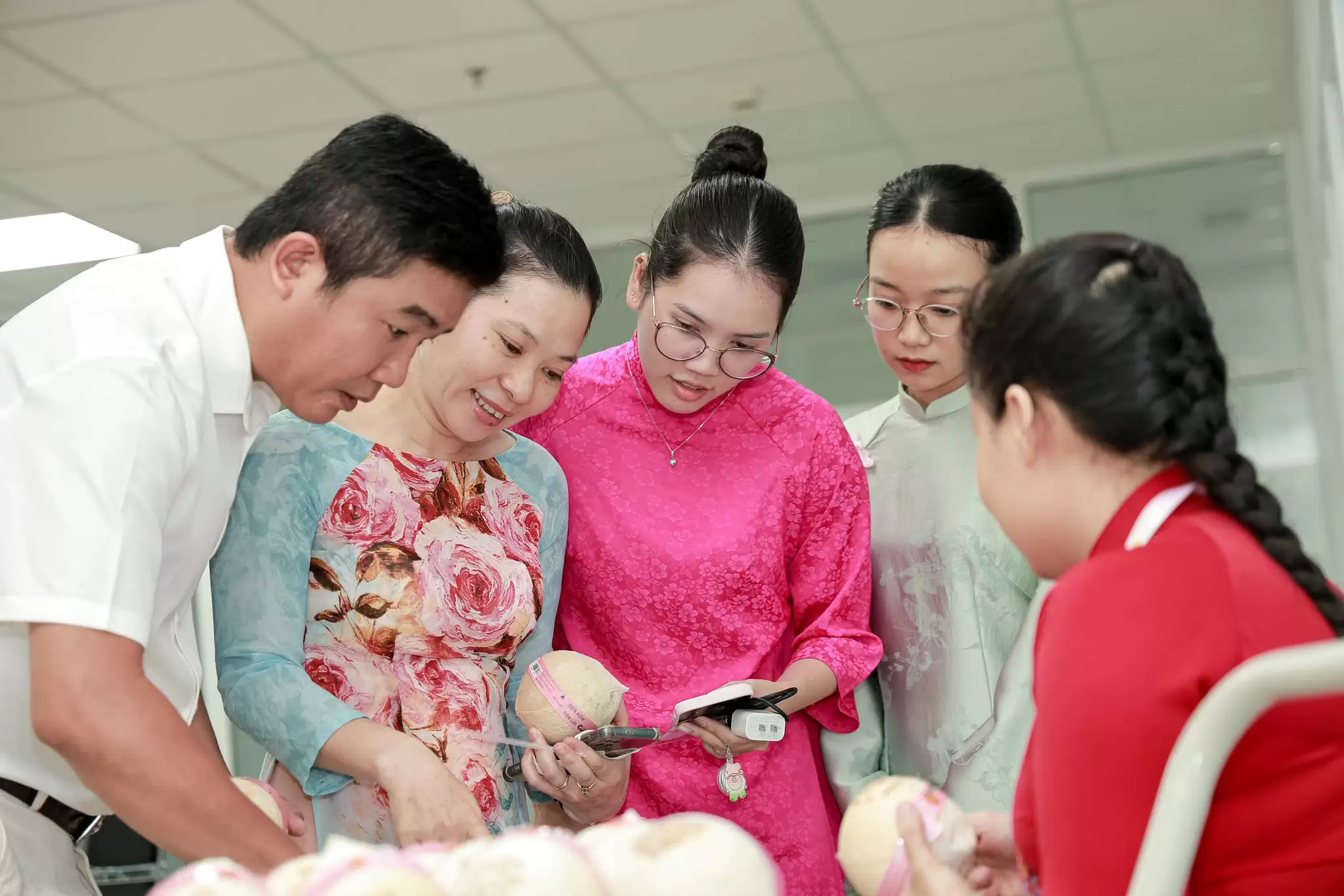 Bệnh viện An Bình kỷ niệm Ngày Phụ nữ Việt Nam 20/10 với hội thi “Sắc hoa Tháng Mười”
