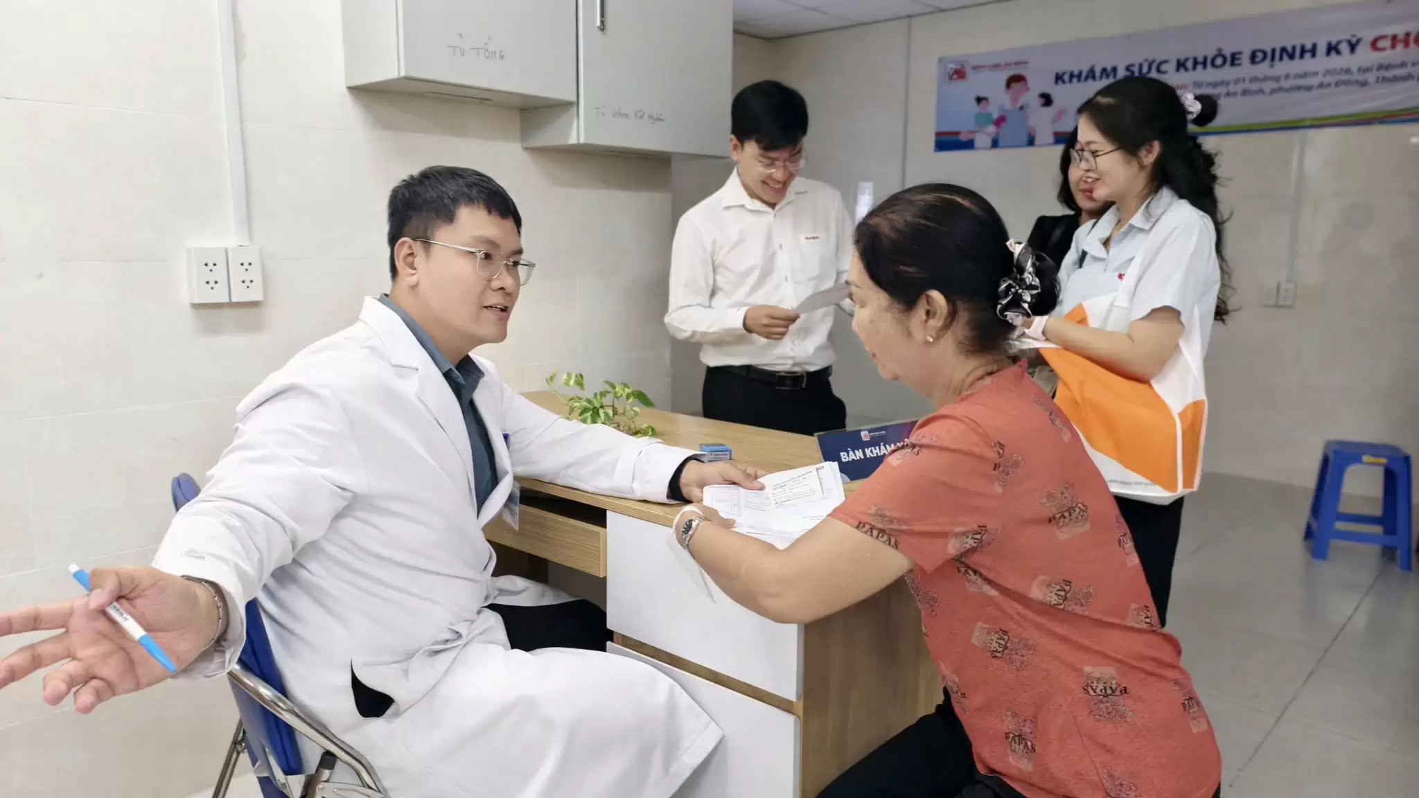 TP.HCM mở rộng đối tượng khám sức khỏe định kỳ miễn phí: Người chưa đăng ký thường trú, tạm trú cần biết